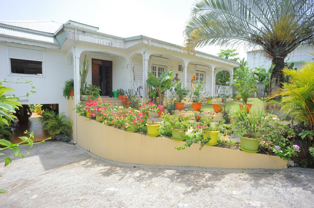 Au Domaine Des Bougainvilliers Villa ซานต์-โรส ภายนอก รูปภาพ