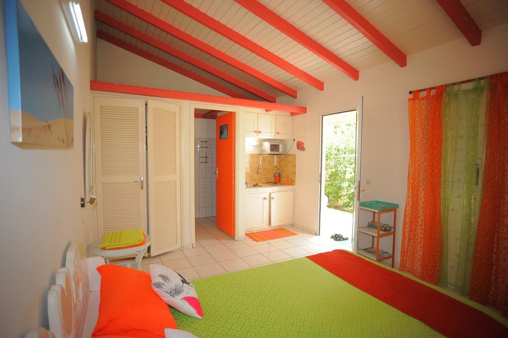 Au Domaine Des Bougainvilliers Villa ซานต์-โรส ภายนอก รูปภาพ